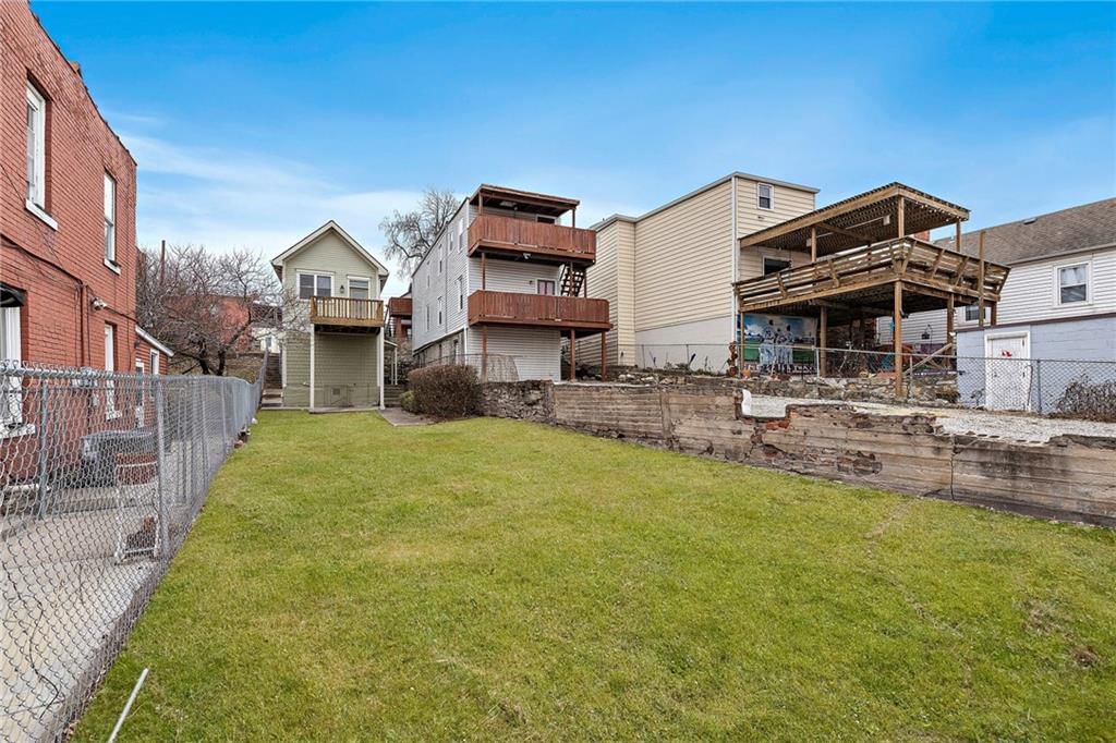526 Troost Avenue — photo 21