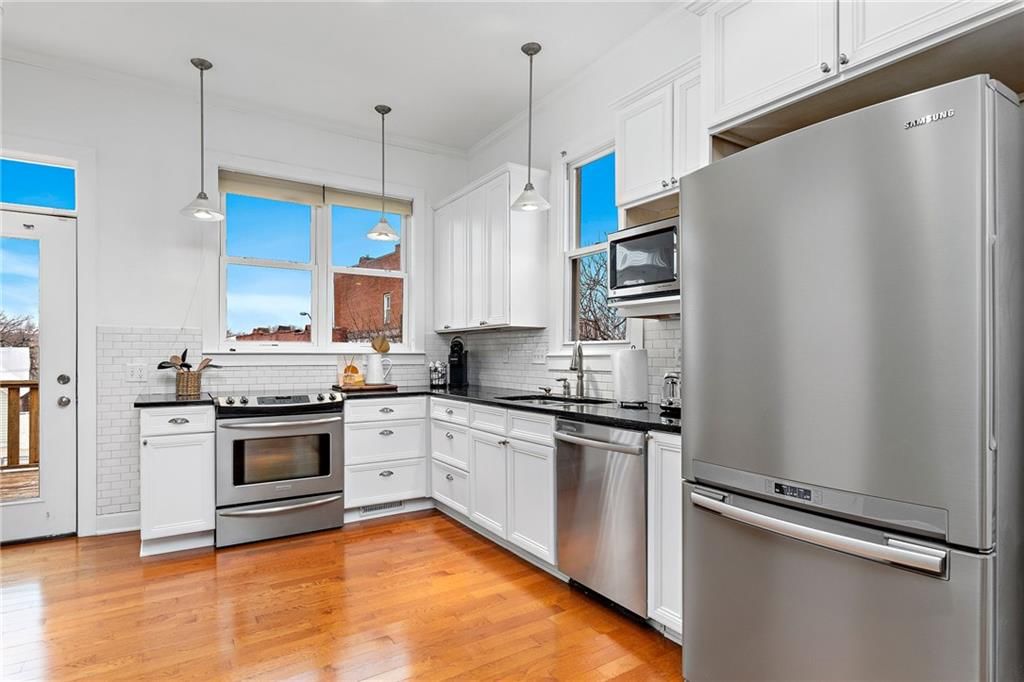 526 Troost Avenue — photo 10