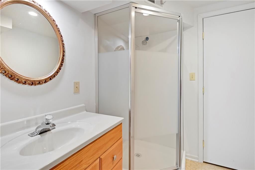 704 Lake Forest Drive — photo 27
