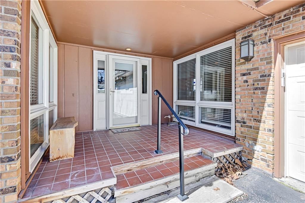 704 Lake Forest Drive — photo 4