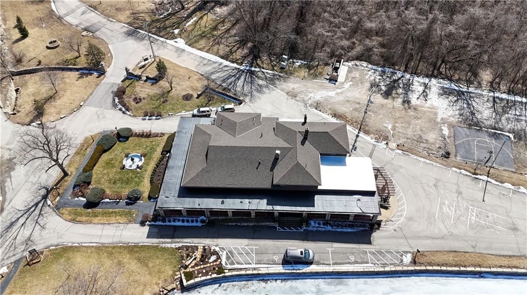 704 Lake Forest Drive — photo 46