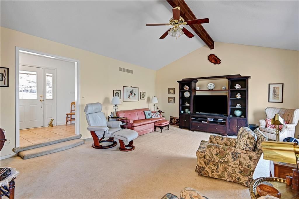 704 Lake Forest Drive — photo 8
