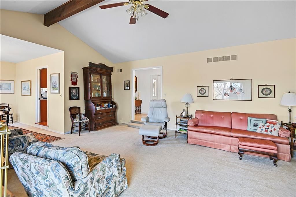 704 Lake Forest Drive — photo 9