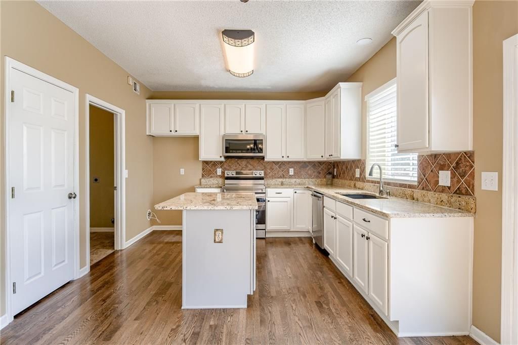 7829 W 158th Street — photo 12