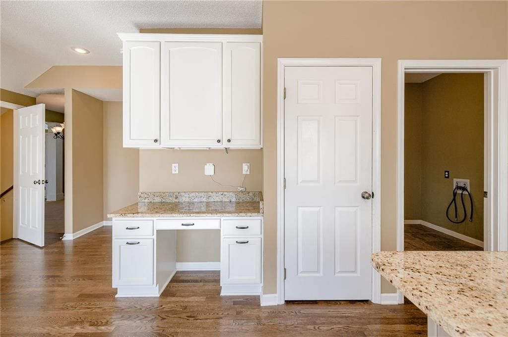 7829 W 158th Street — photo 13