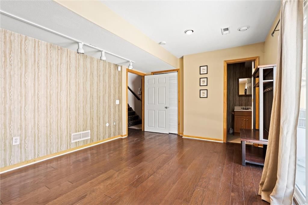1462 NW Foxboro Road — photo 18
