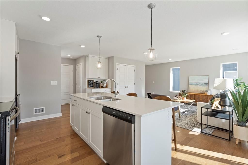 8752 SW Brickell Drive — photo 4