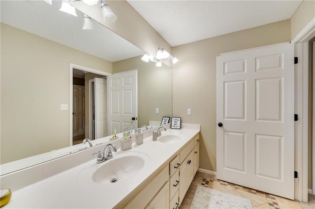 5033 S Powell Avenue — photo 21