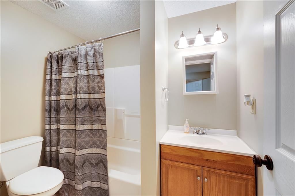 5033 S Powell Avenue — photo 35