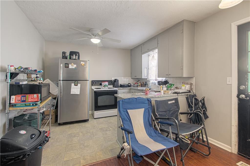2200 S 47th Street — photo 11