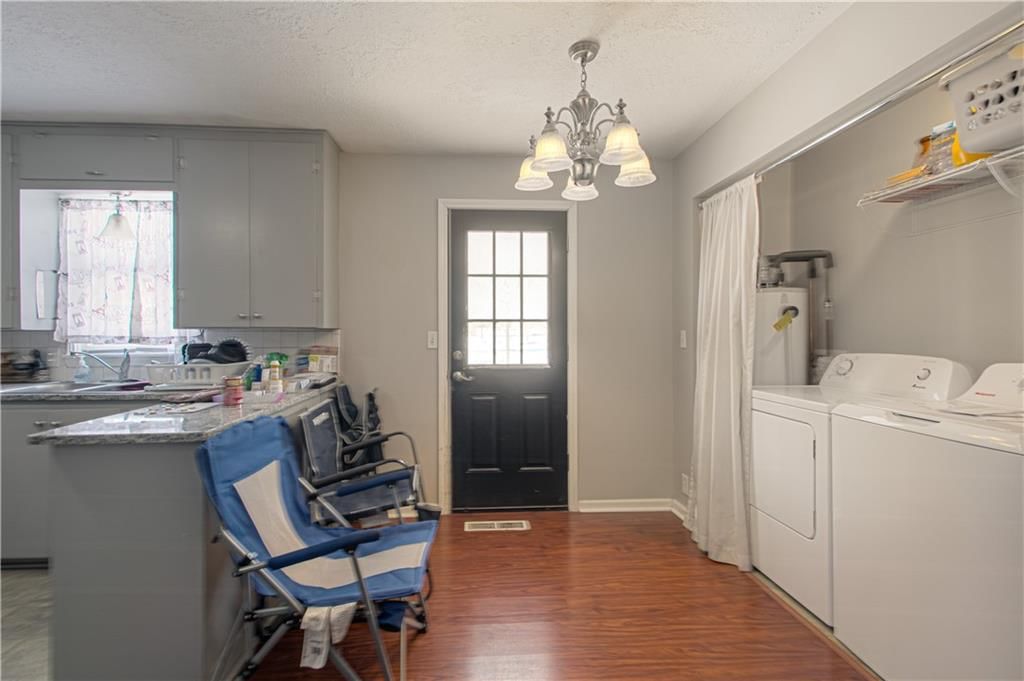 2200 S 47th Street — photo 10