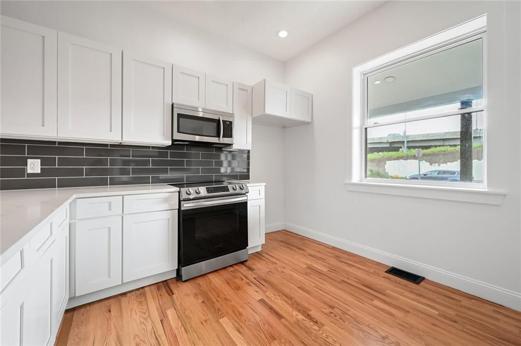 2120 Jefferson Street — photo 11