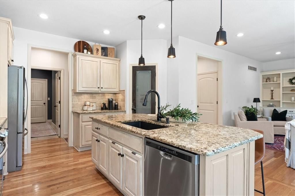 12819 Woodland Avenue — photo 15