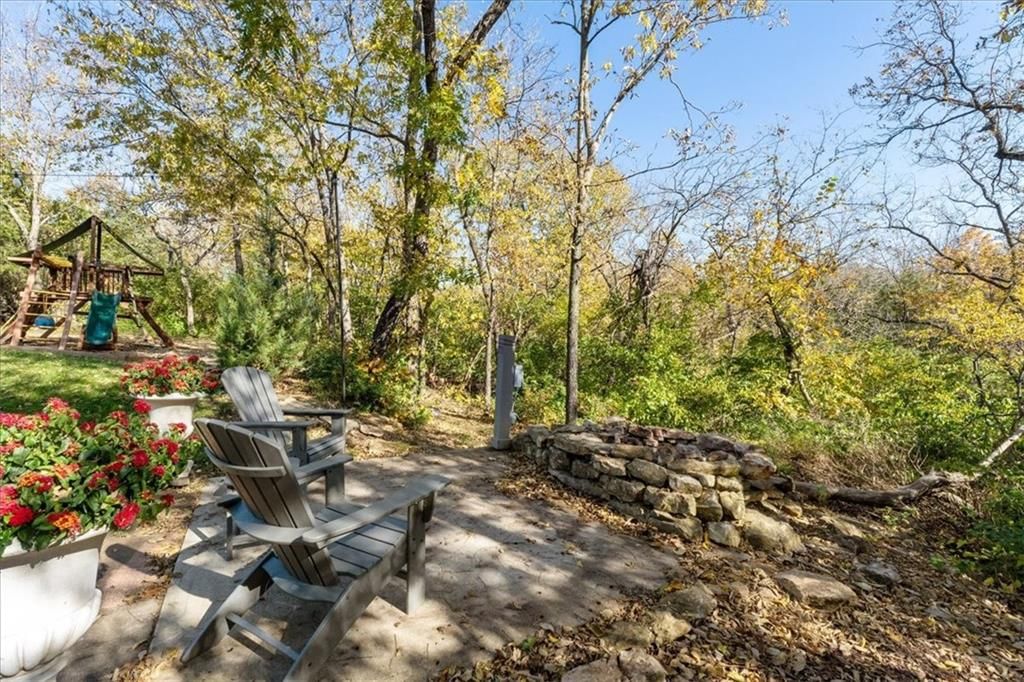 12819 Woodland Avenue — photo 58