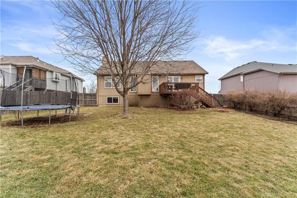 1101 Wiltshire Boulevard — photo 36