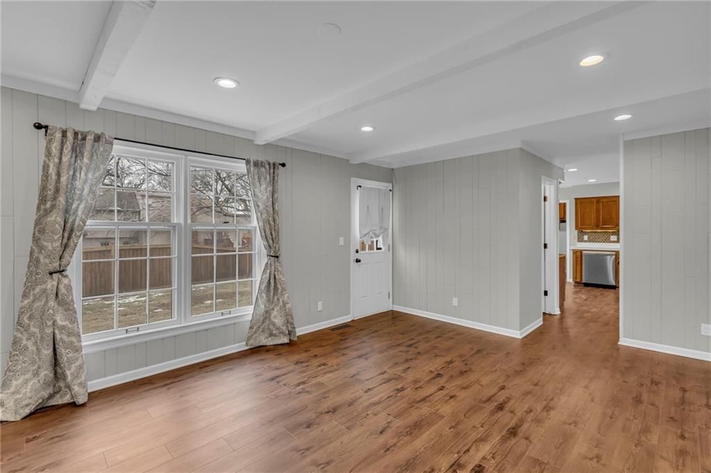 655 E 115th Terrace — photo 17