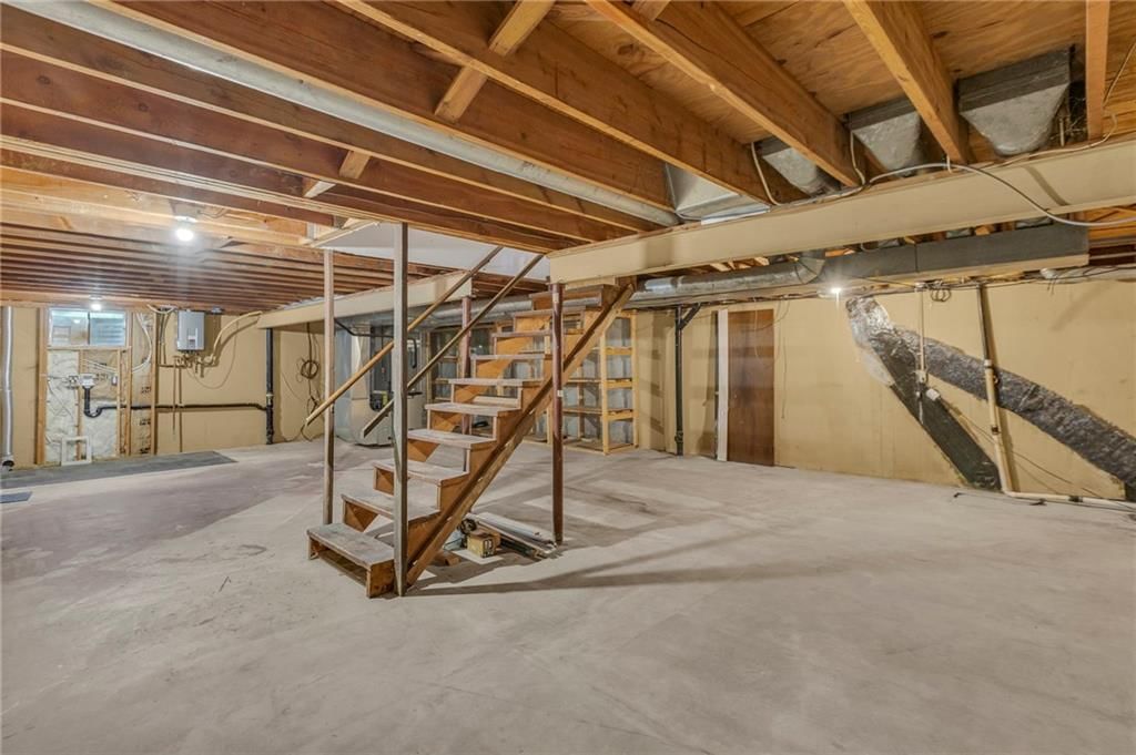 655 E 115th Terrace — photo 39