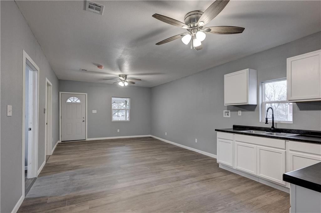 326 N Magnolia Street — photo 9