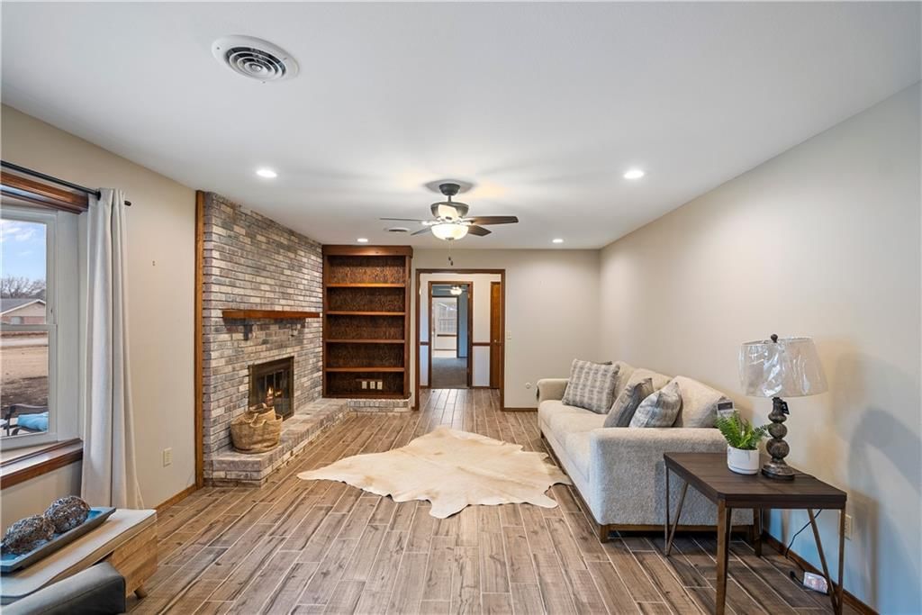 2613 Rolling Green Drive — photo 11