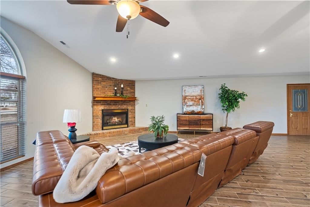 2613 Rolling Green Drive — photo 18