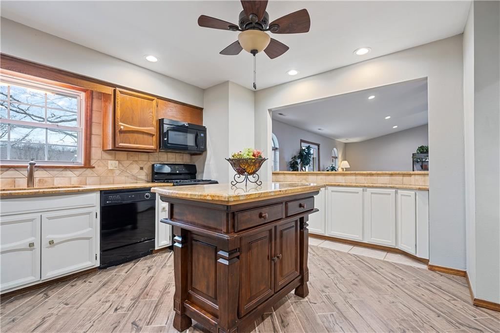 2613 Rolling Green Drive — photo 24