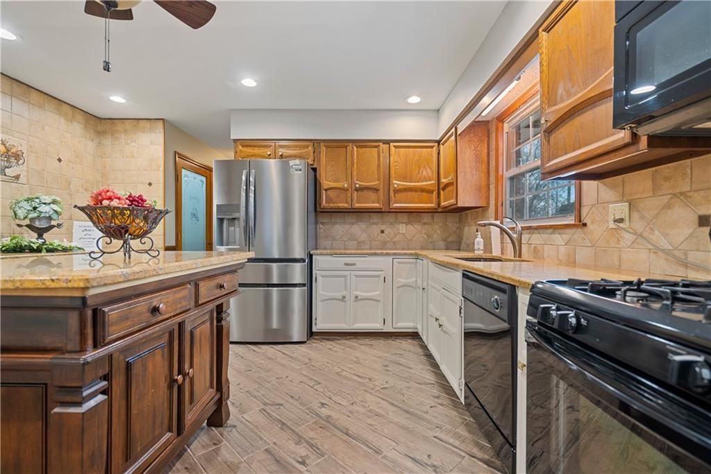 2613 Rolling Green Drive — photo 27