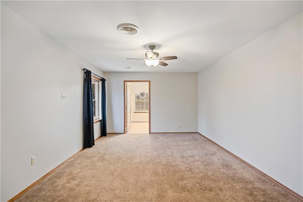2613 Rolling Green Drive — photo 37