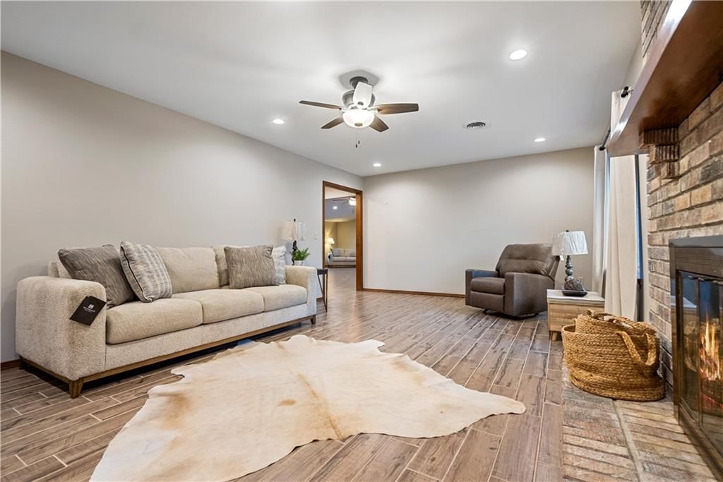 2613 Rolling Green Drive — photo 8