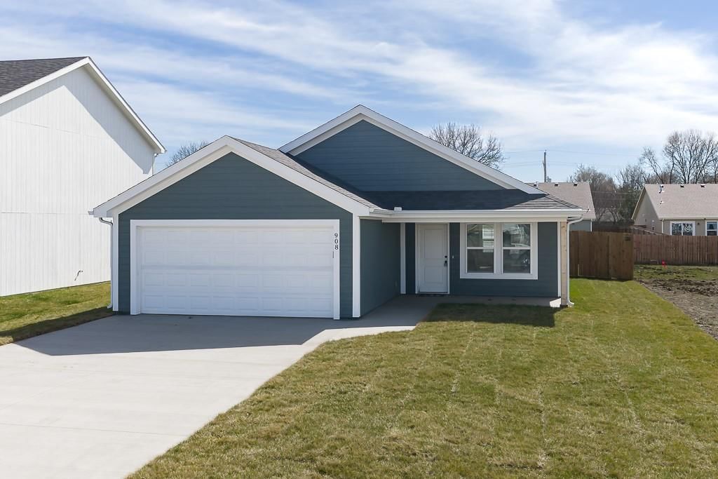 908 2nd Street, Perry