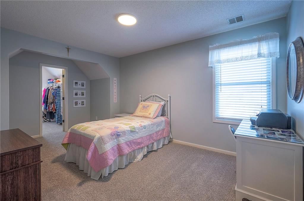 298 N Overlook Street — photo 16