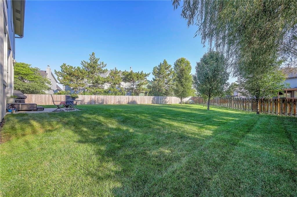 298 N Overlook Street — photo 32