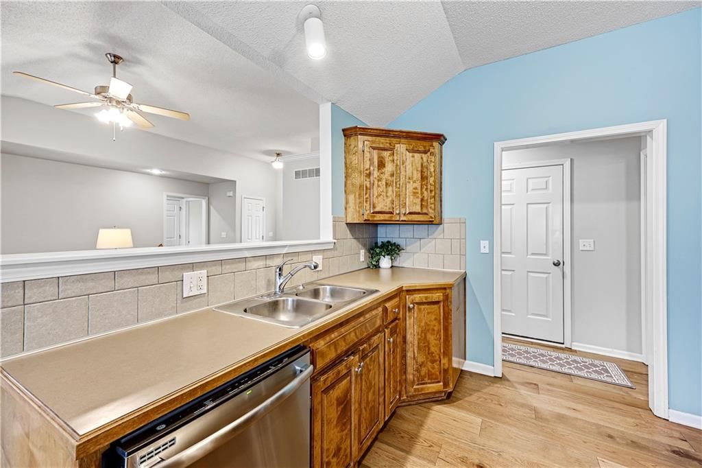 16930 Agnes Street — photo 15