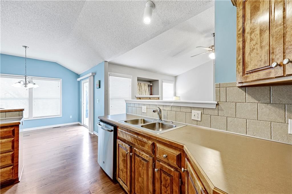 16930 Agnes Street — photo 17