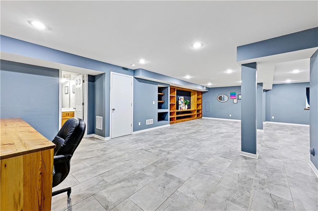 16930 Agnes Street — photo 29