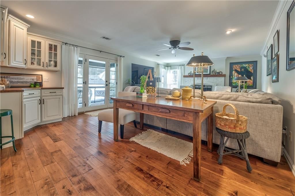 11323 Hemlock Street — photo 17