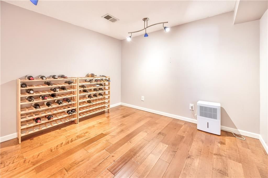 11323 Hemlock Street — photo 28