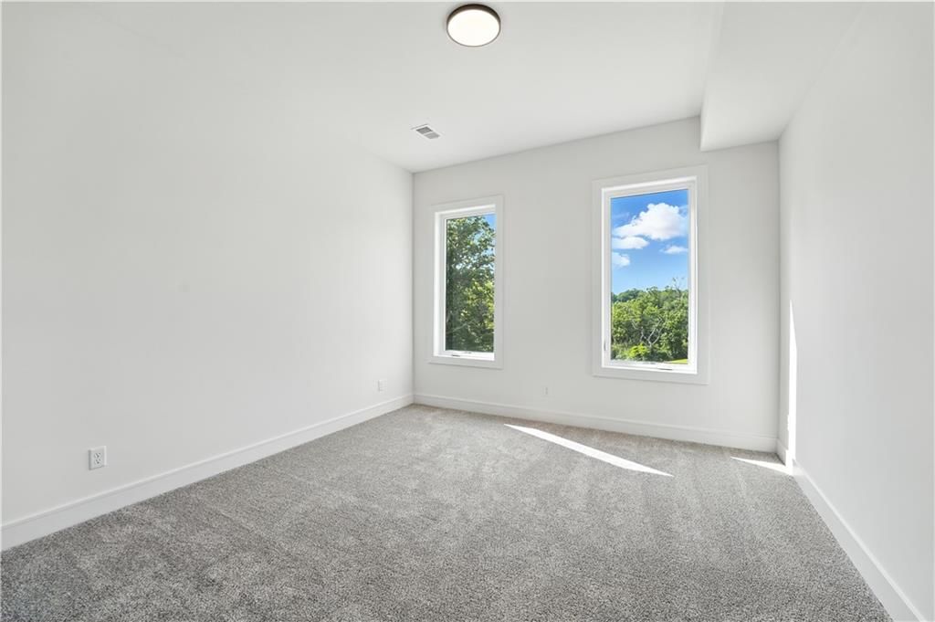 2218 NW Killarney Lane — photo 35