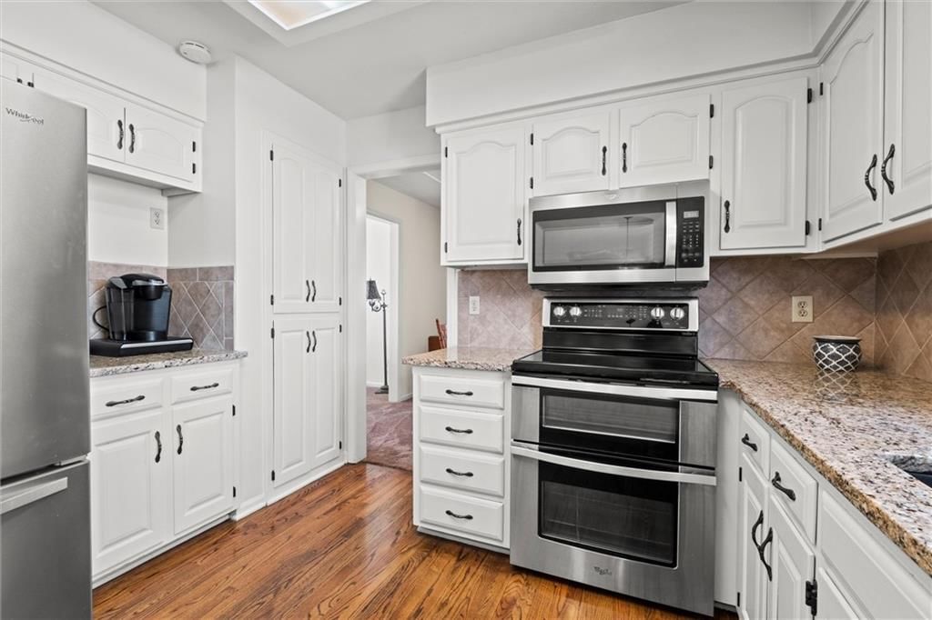 1318 E Meadow Lane — photo 11