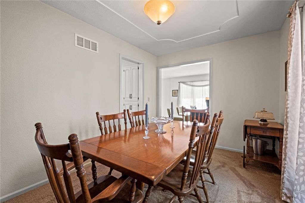1318 E Meadow Lane — photo 17