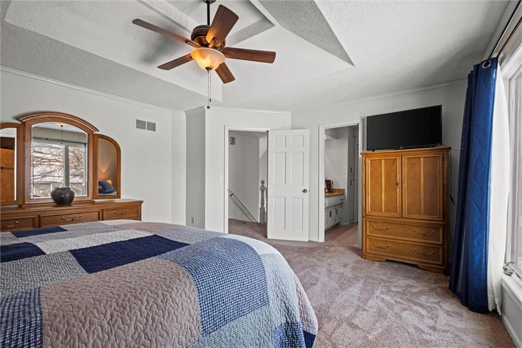 1318 E Meadow Lane — photo 22