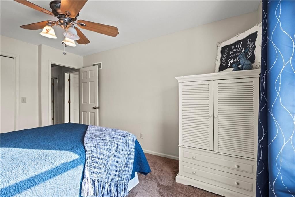 1318 E Meadow Lane — photo 26
