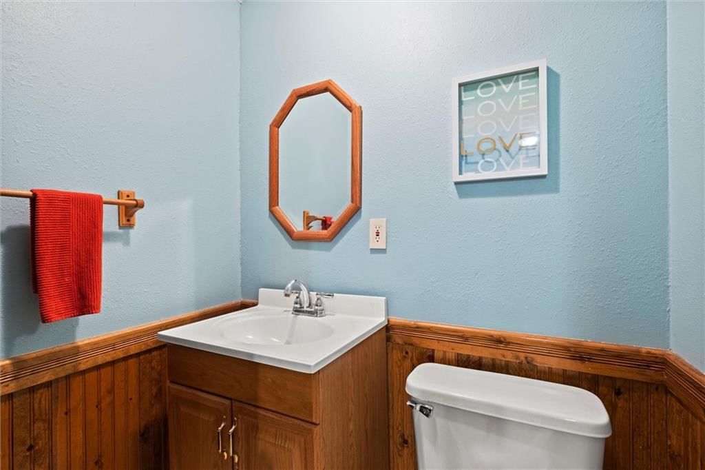 1318 E Meadow Lane — photo 36