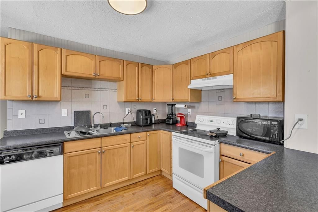 5040 N Beacon Avenue — photo 11