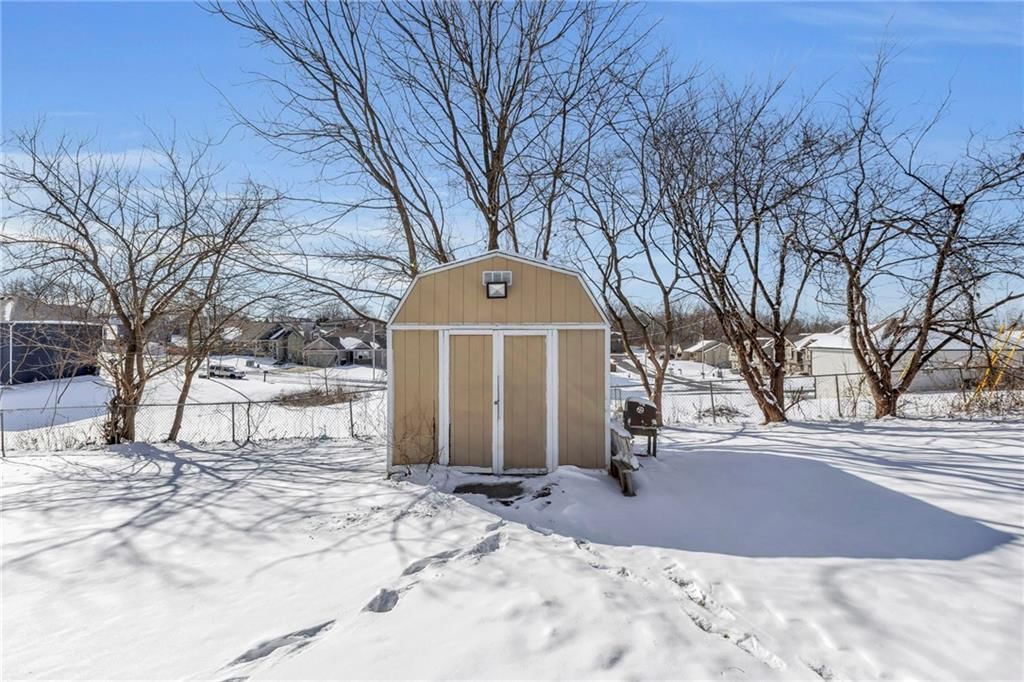 5040 N Beacon Avenue — photo 23