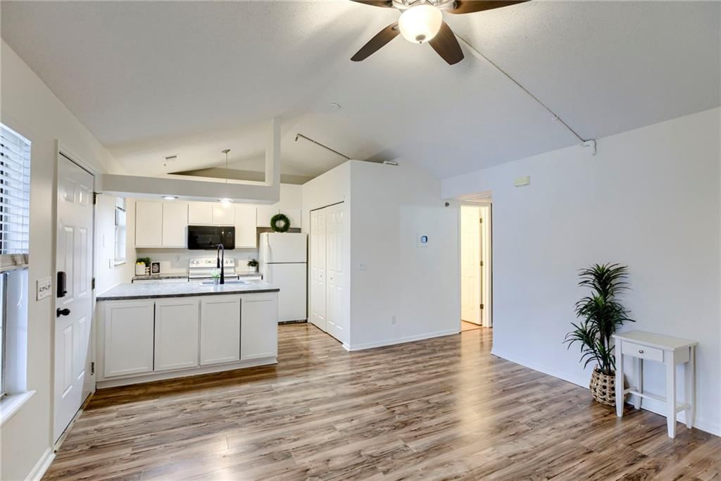 6980 N Olive Street — photo 11