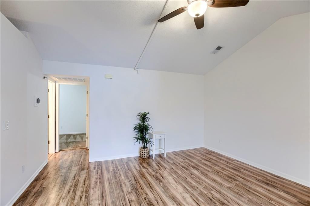 6980 N Olive Street — photo 12
