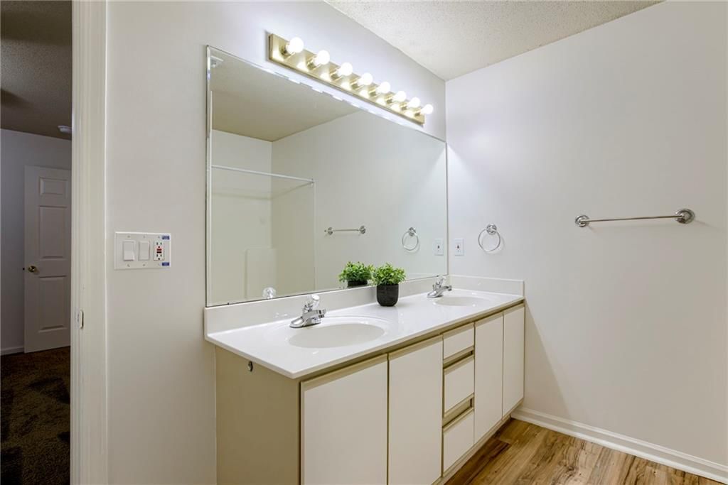6980 N Olive Street — photo 20