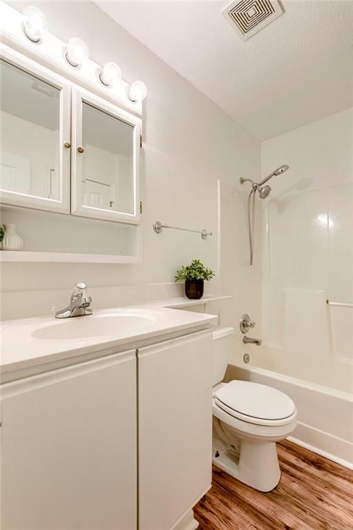 6980 N Olive Street — photo 26