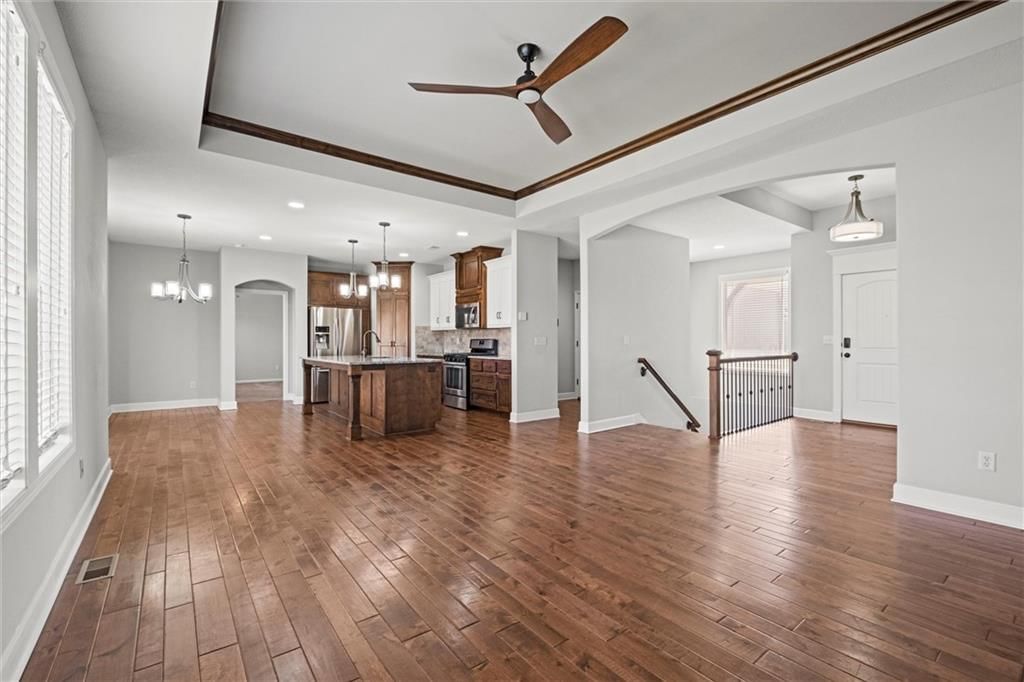 19318 W 200th Terrace — photo 10