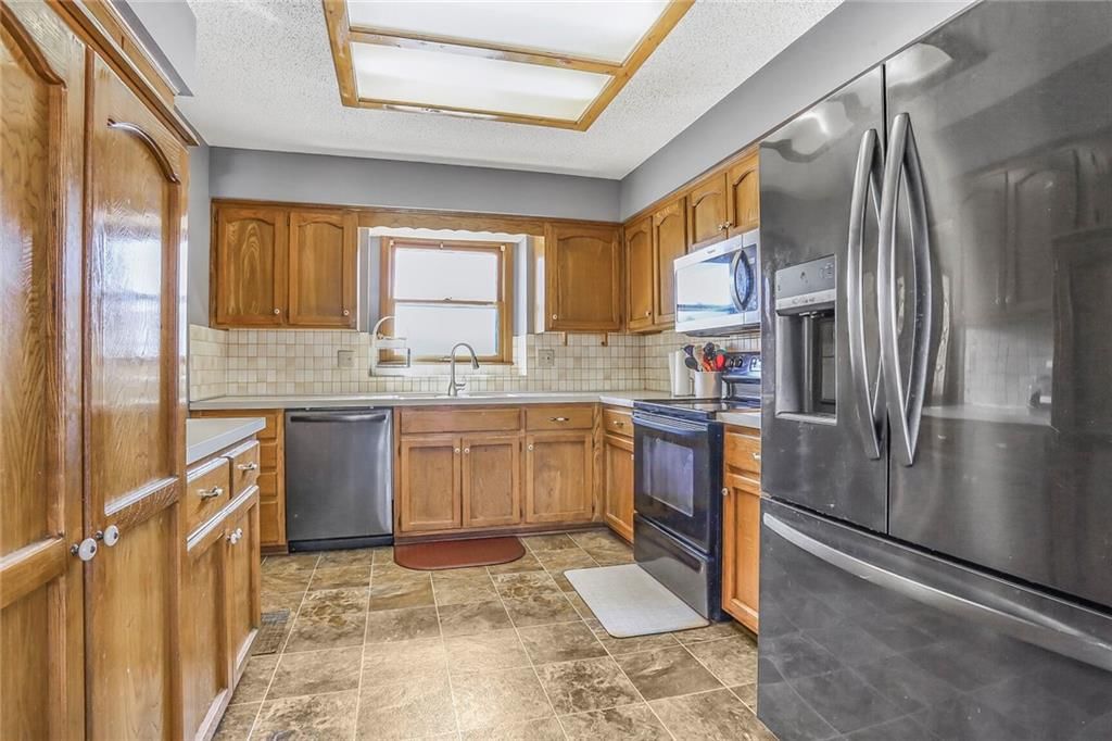 211 NW Chestnut Street — photo 10